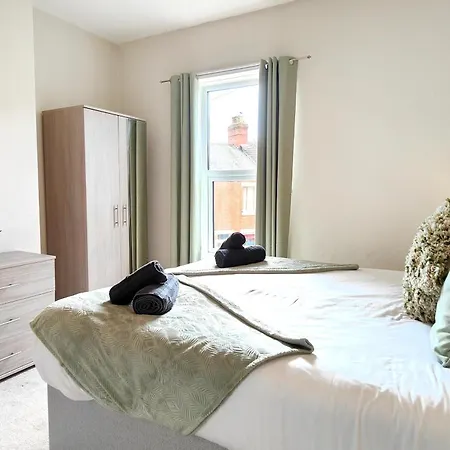 Apartment Douglas House, Near Hospital, Attractive And Comfy 2 Bedroom House With Enclosed Yard To Rear Carlisle (Cumbria)