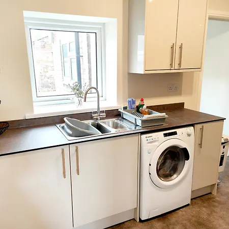 Douglas House, Near Hospital, Attractive And Comfy 2 Bedroom House With Enclosed Yard To Rear Carlisle (Cumbria)