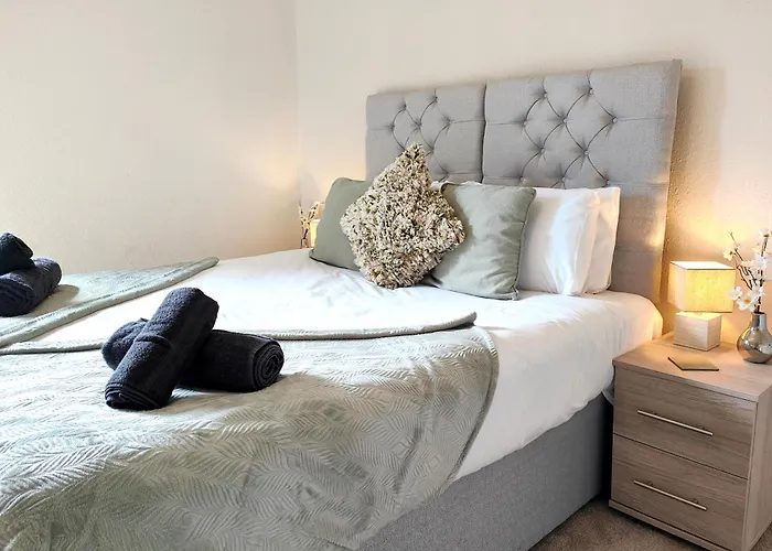 Douglas House, Near Hospital, Attractive And Comfy 2 Bedroom House With Enclosed Yard To Rear * Carlisle (Cumbria)